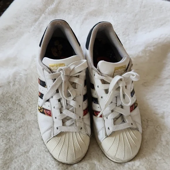 50% Off Adidas Superstart Women's Sneakers Size 6.5 - Picture 4 of 8